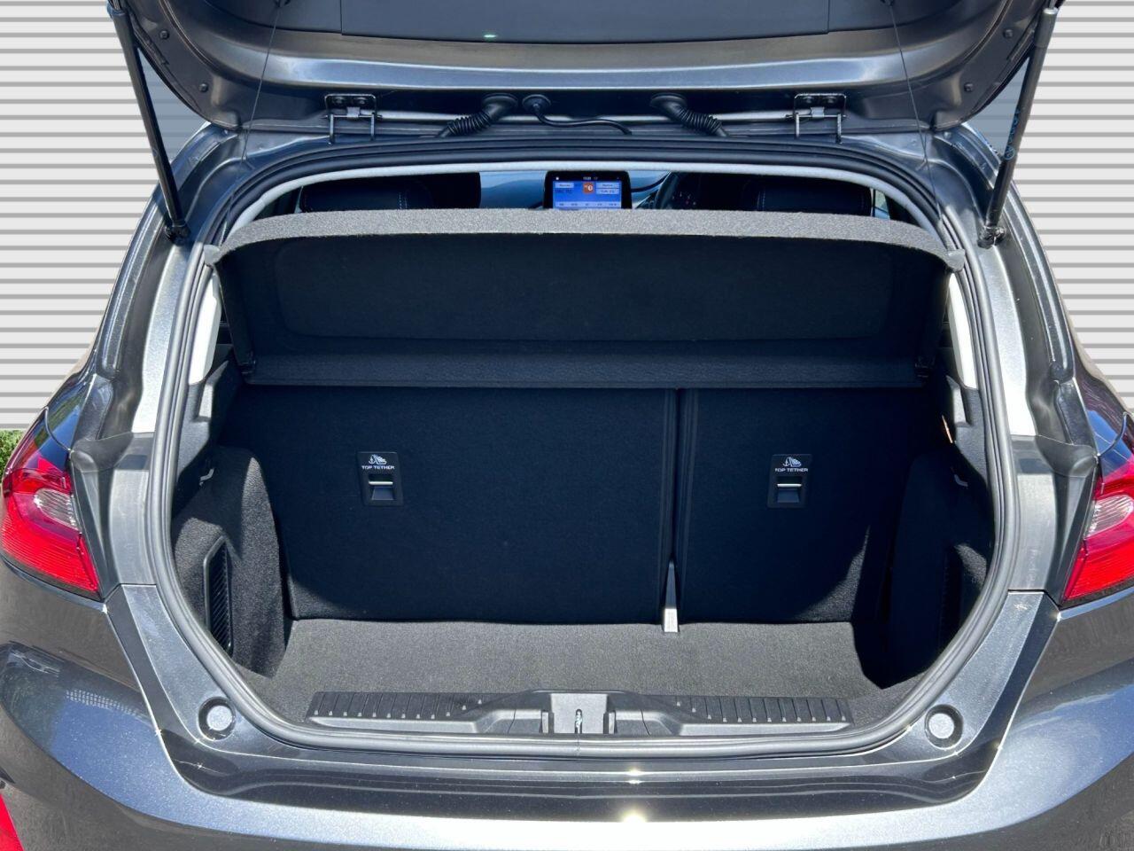 Ford Fiesta - Image 11
