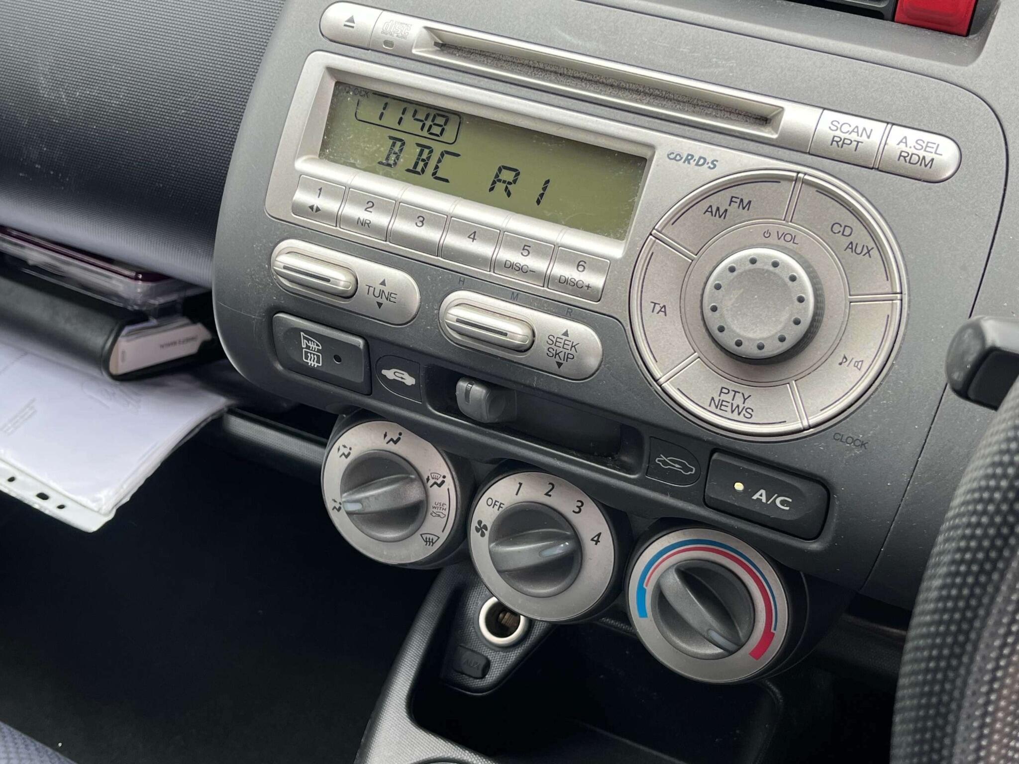 Honda Jazz - Image 16