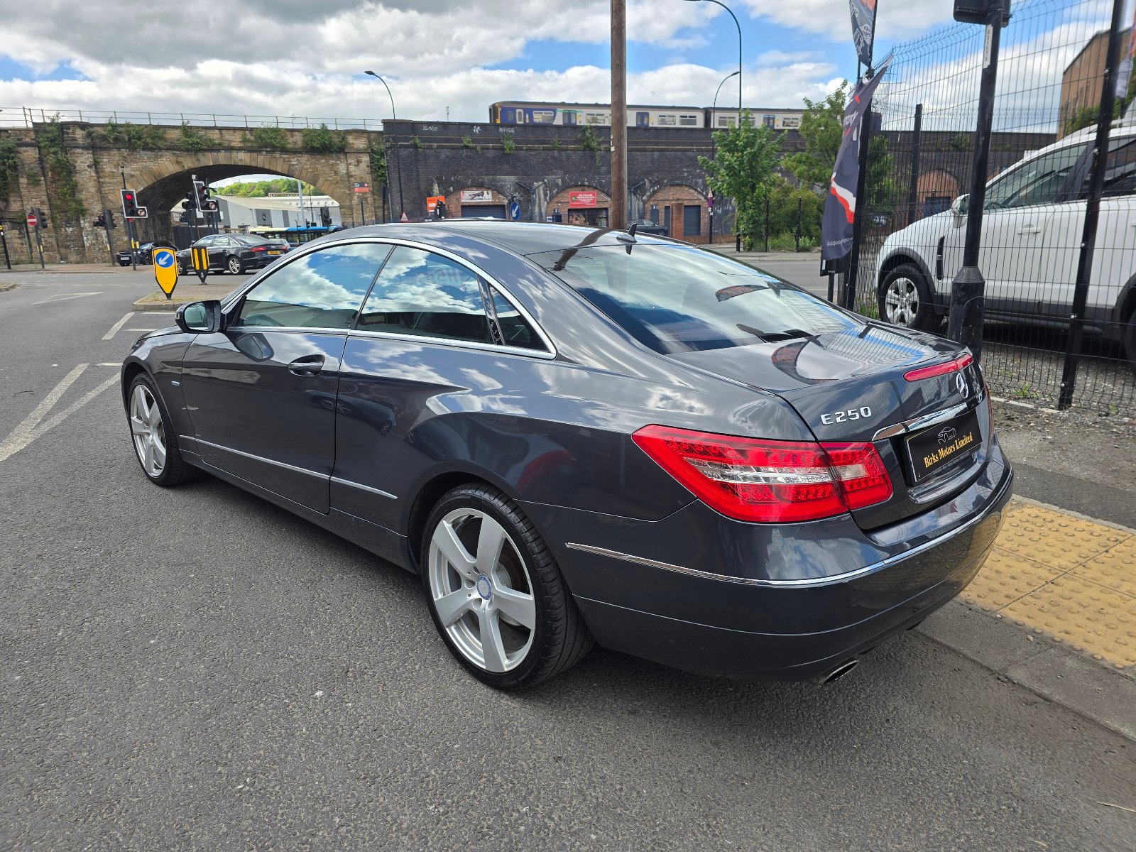 Mercedes E Class - Image 7