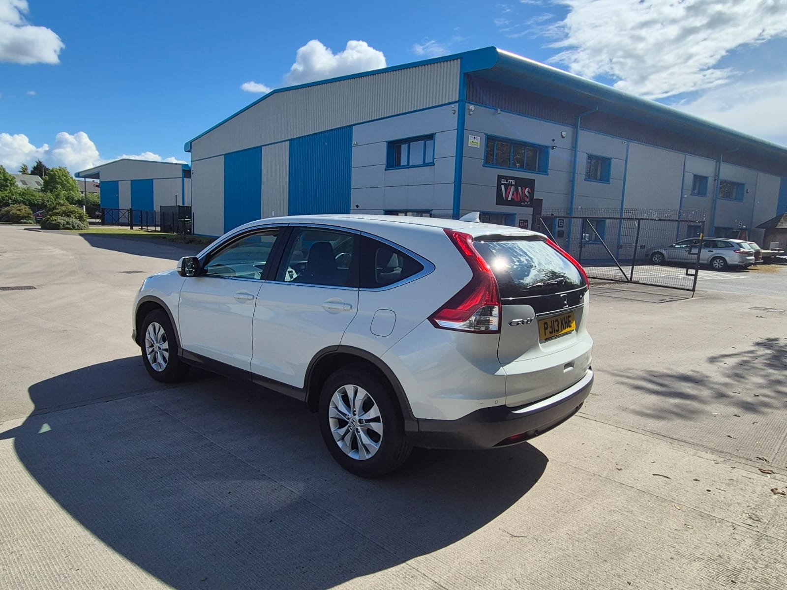 Honda CR-V - Image 17