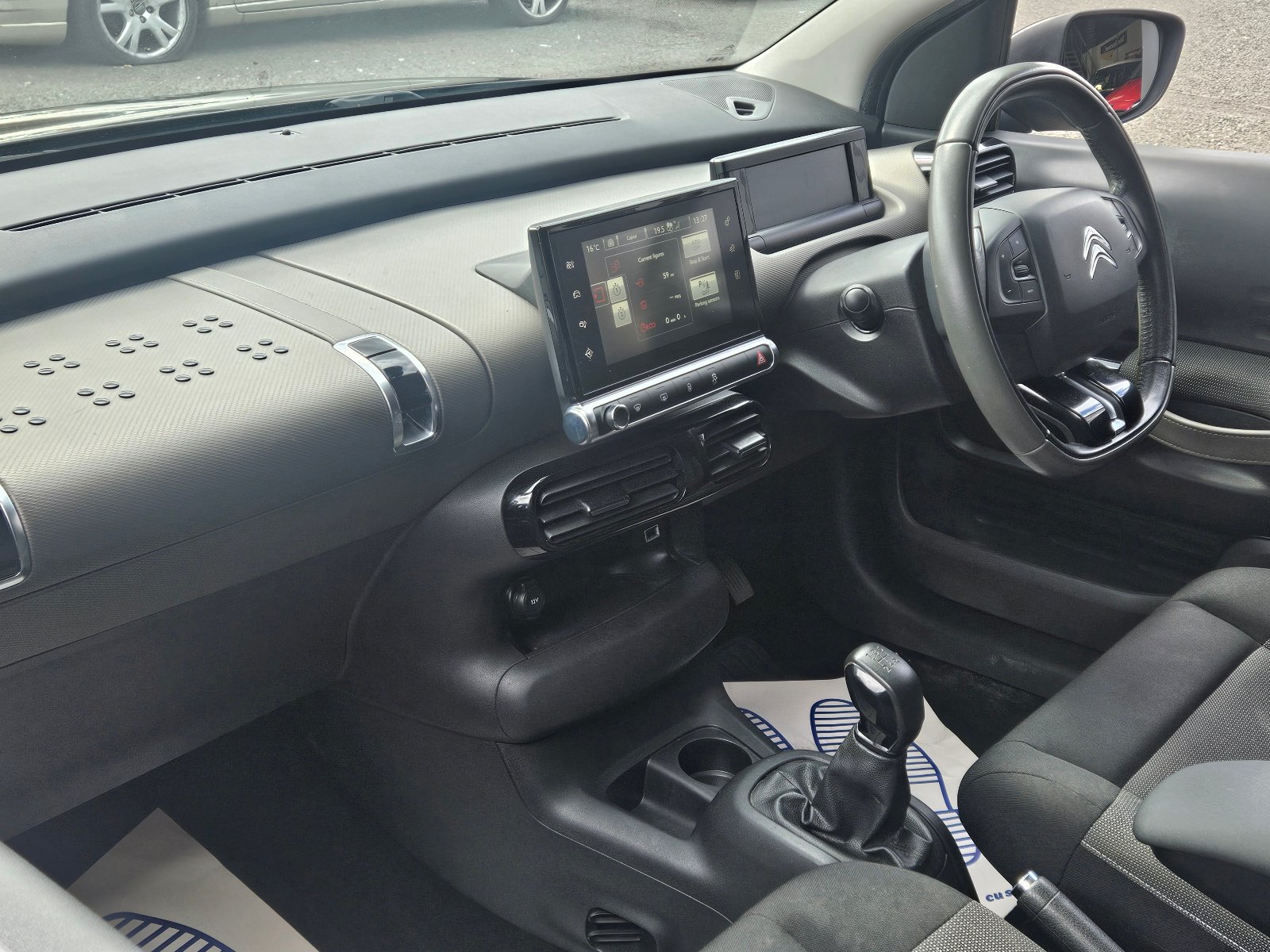 Citroen C4 Cactus - Image 12