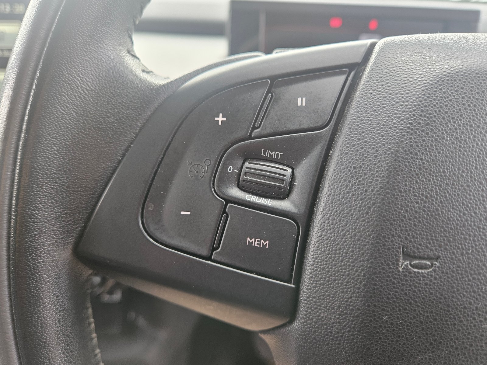 Citroen C4 Cactus - Image 25