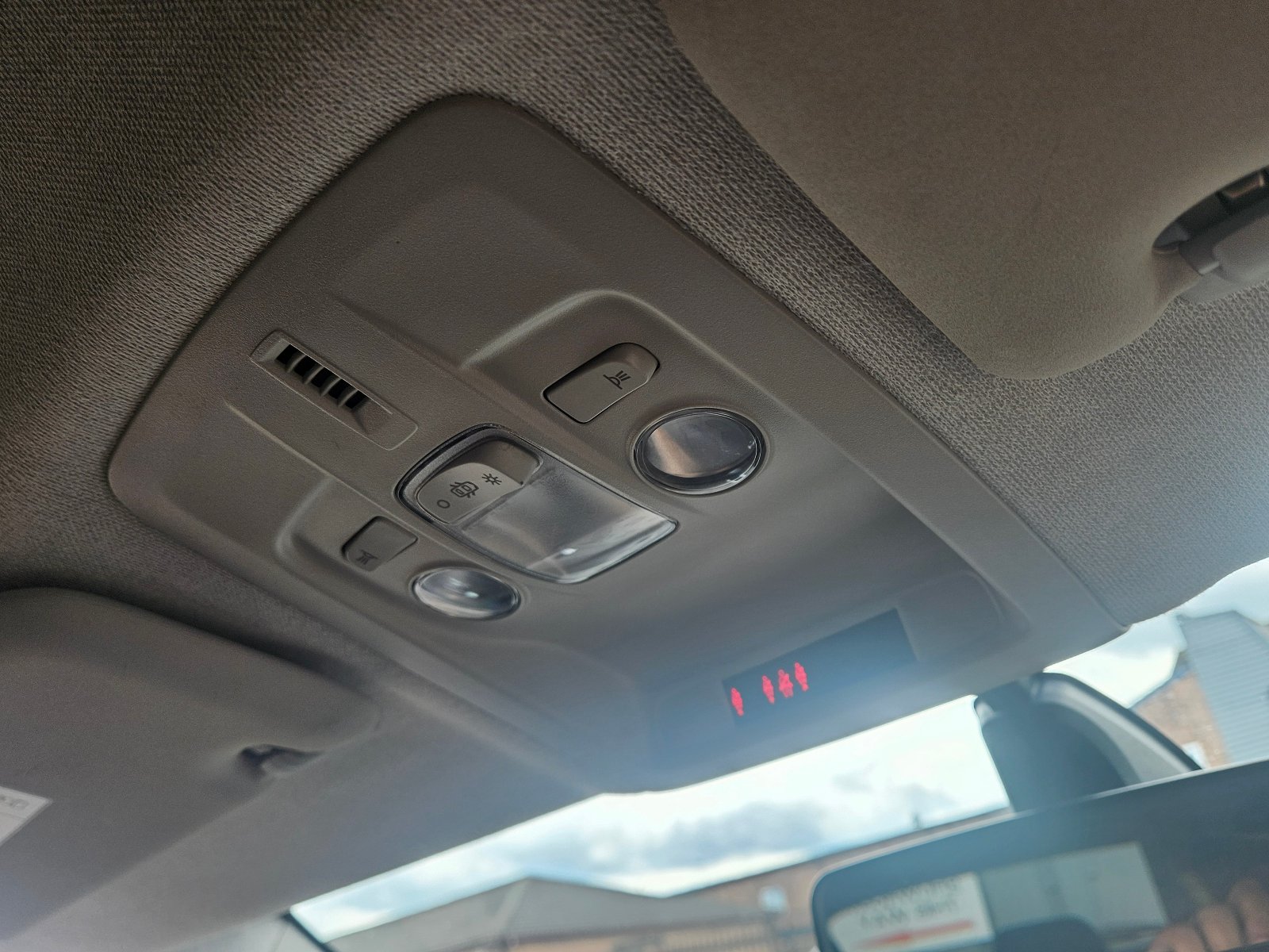 Citroen C4 Cactus - Image 32
