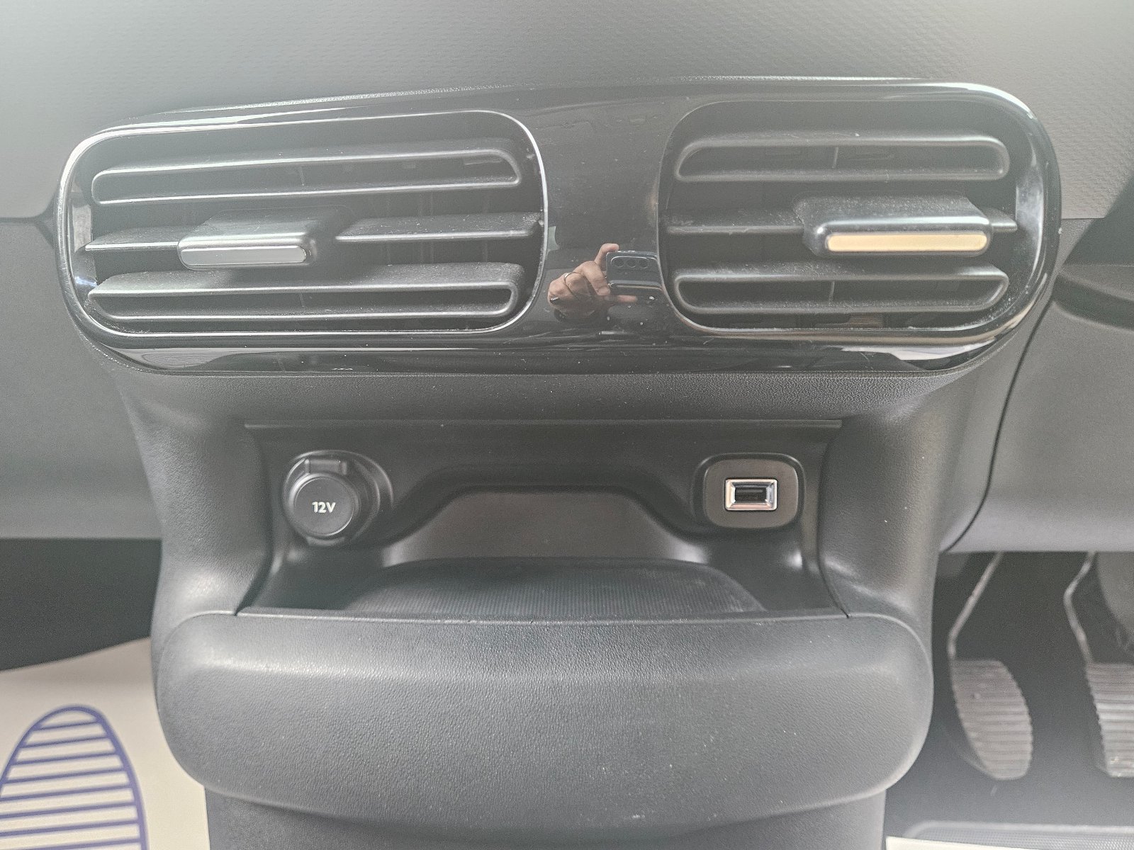 Citroen C4 Cactus - Image 33