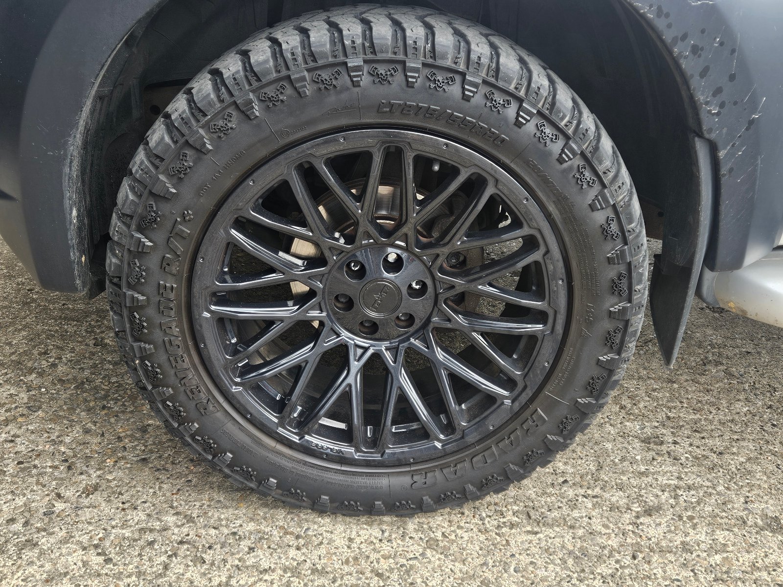 Nissan NAVARA - Image 8