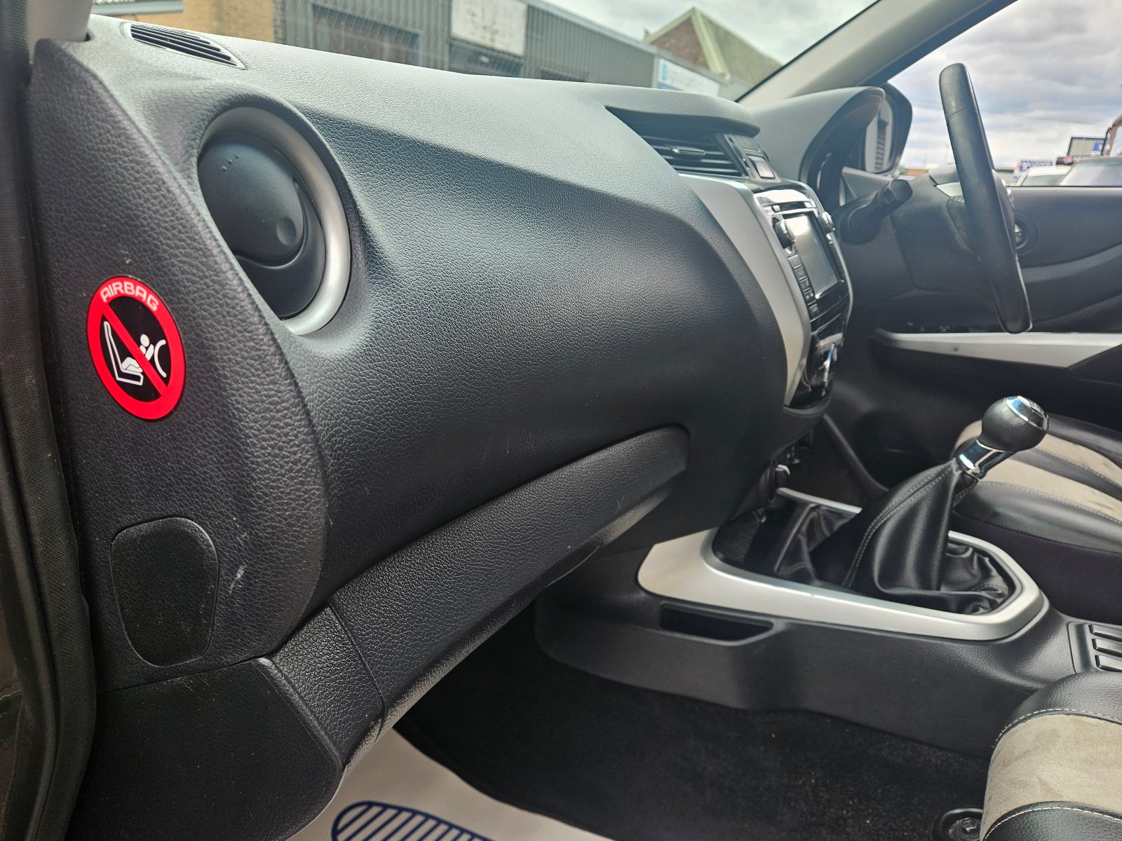 Nissan NAVARA - Image 24