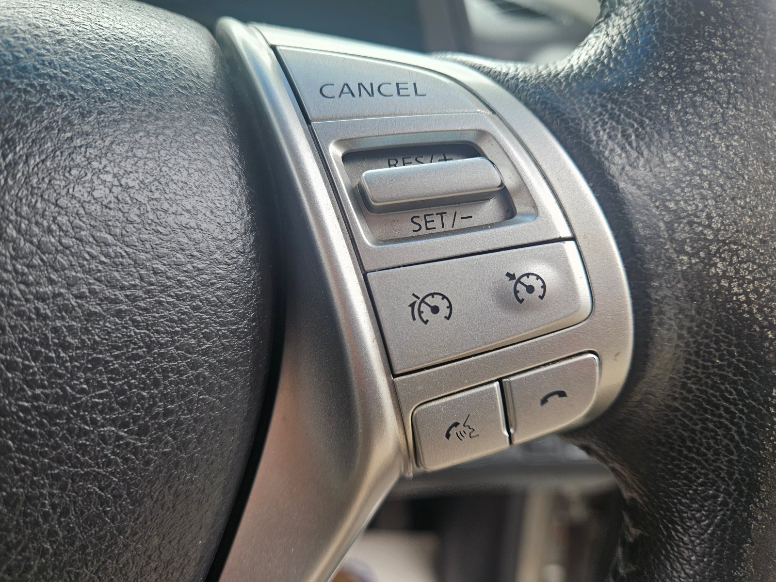 Nissan NAVARA - Image 28