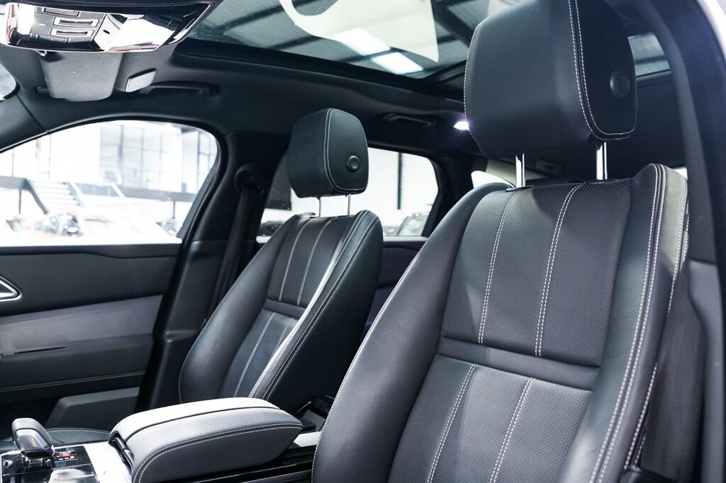 Land Rover Range Rover Velar - Image 13