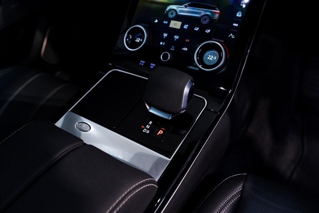 Land Rover Range Rover Velar - Image 16