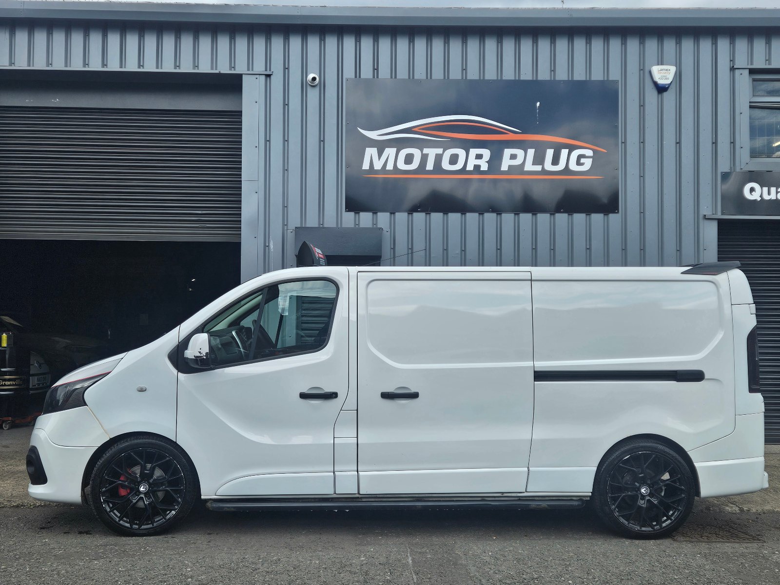 Renault Trafic - Image 7