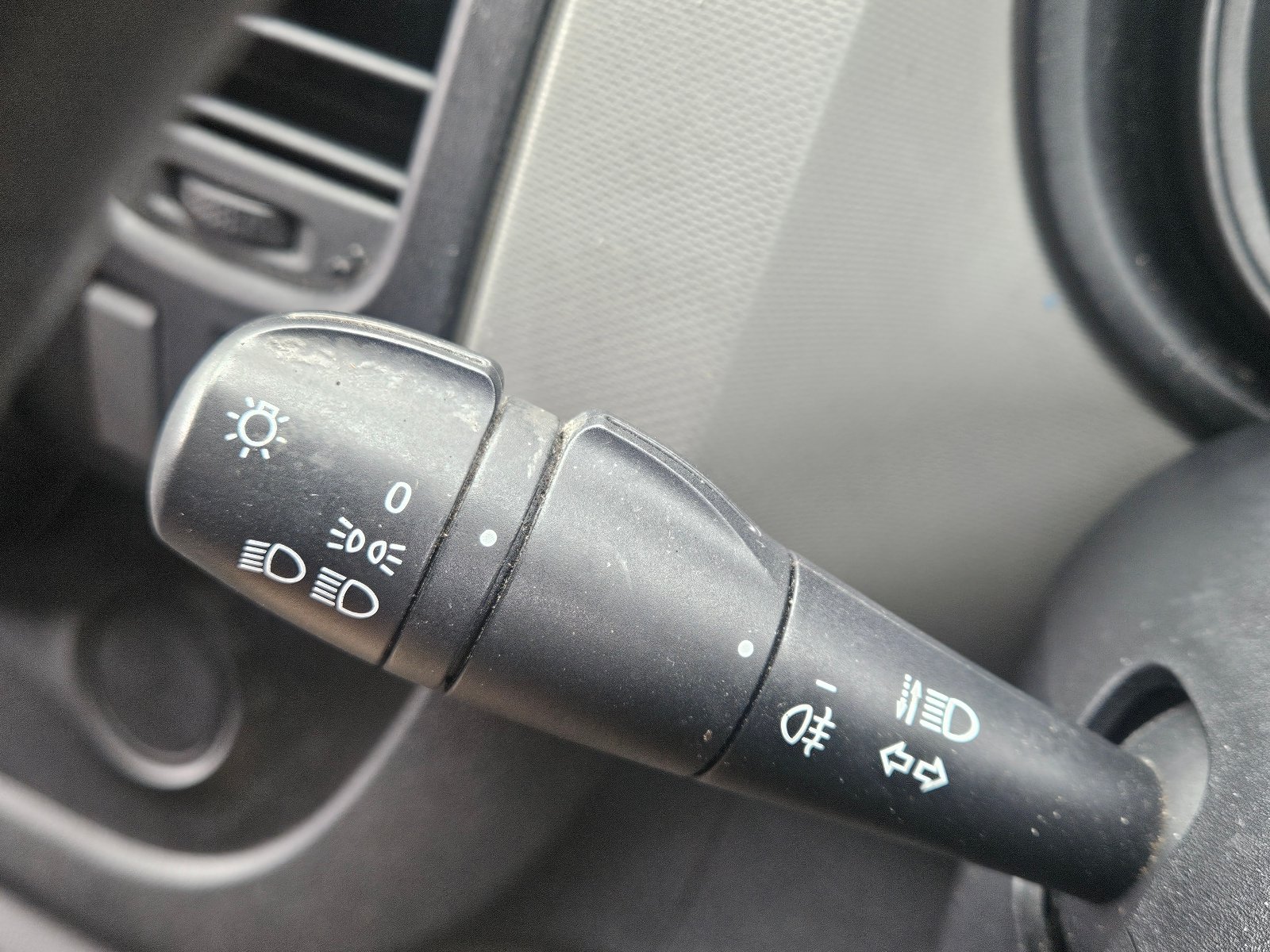 Renault Trafic - Image 18
