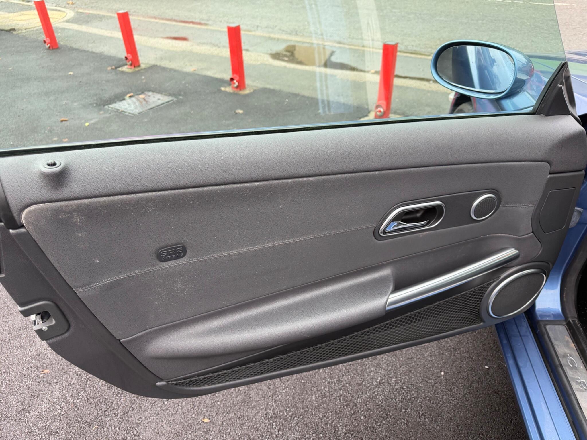 Chrysler Crossfire - Image 5