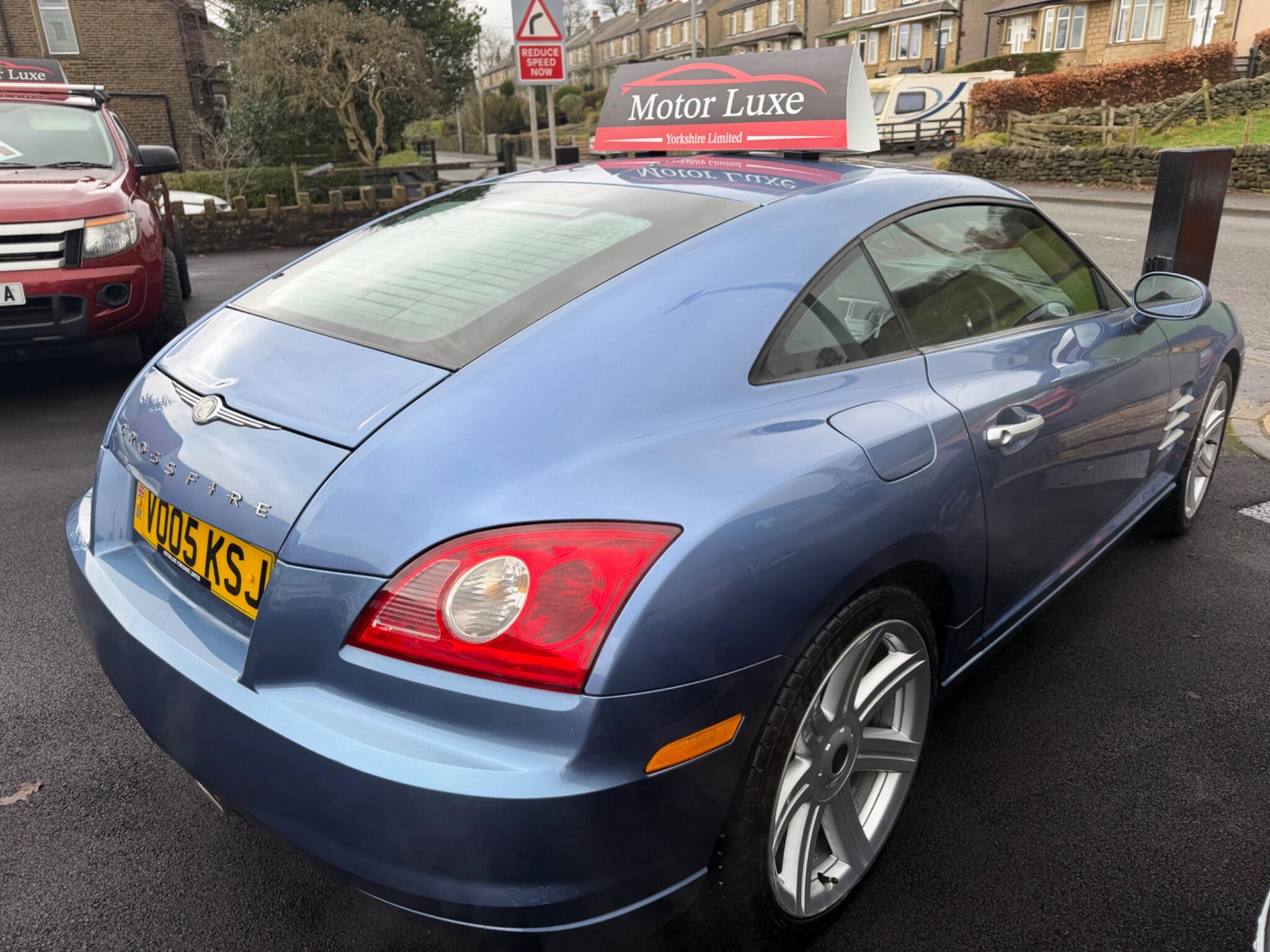 Chrysler Crossfire - Image 11