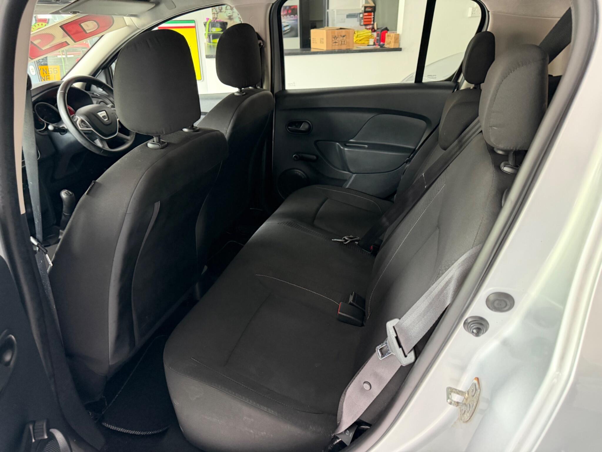 Dacia Sandero - Image 12
