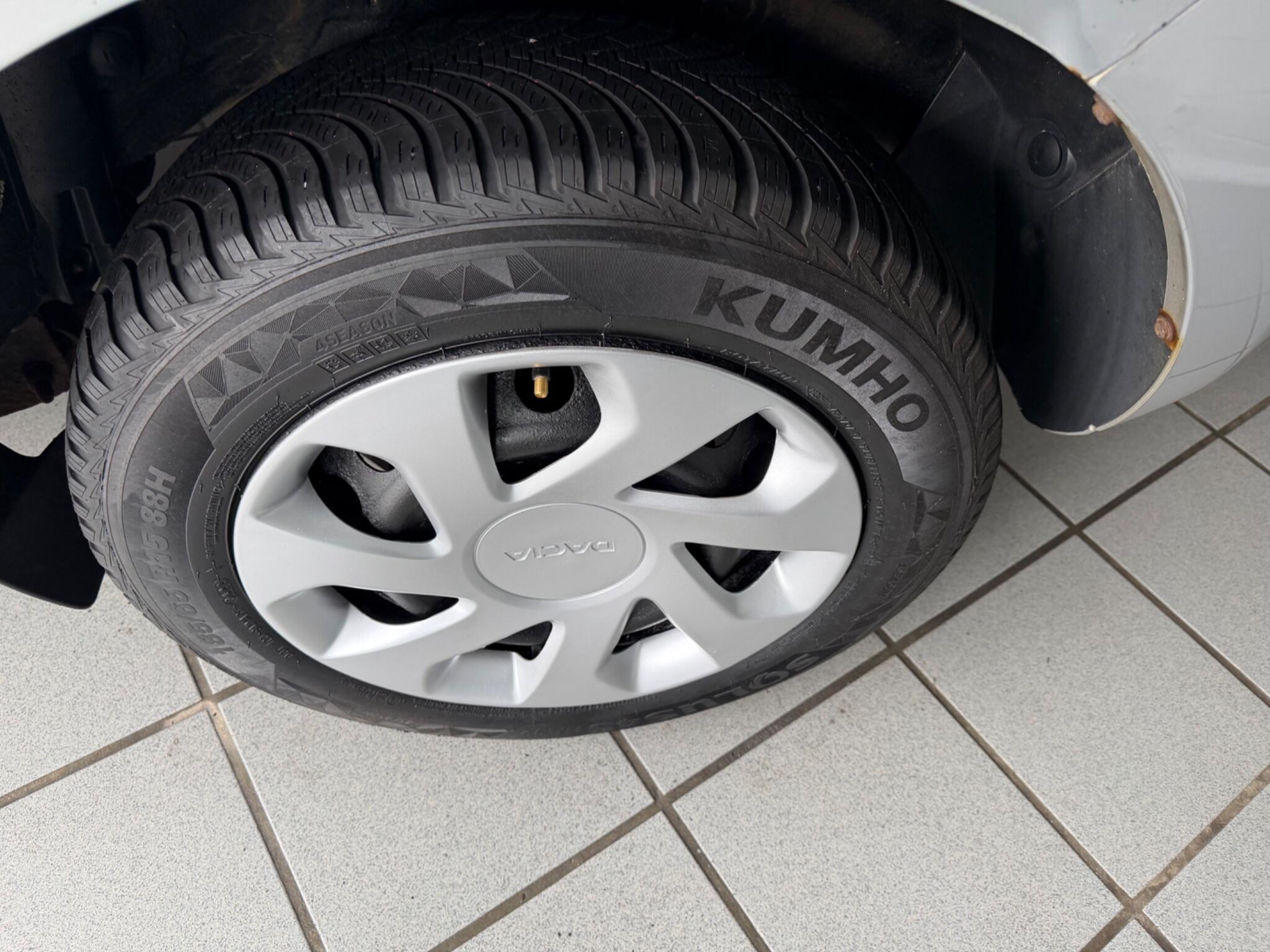 Dacia Sandero - Image 15