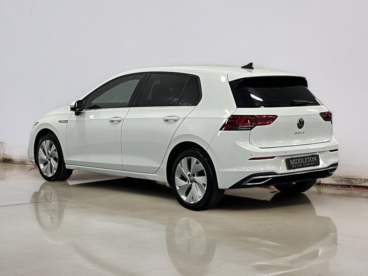 Volkswagen Golf - Image 21
