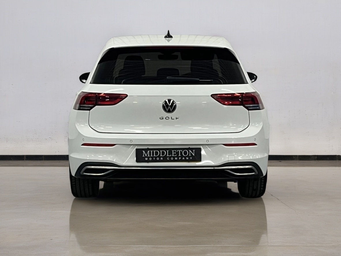 Volkswagen Golf - Image 23