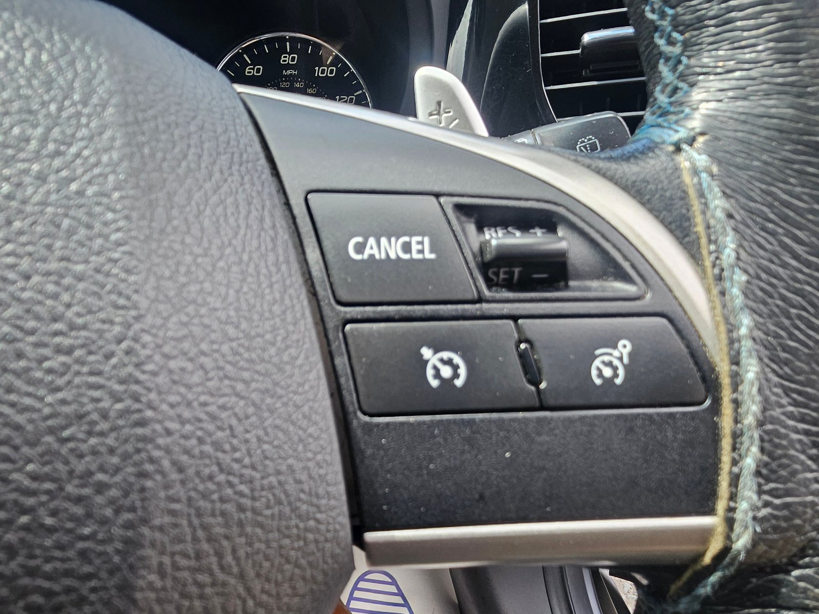 Mitsubishi Outlander - Image 16