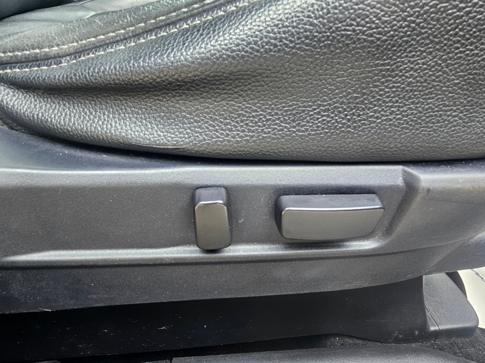 Mitsubishi Outlander - Image 19