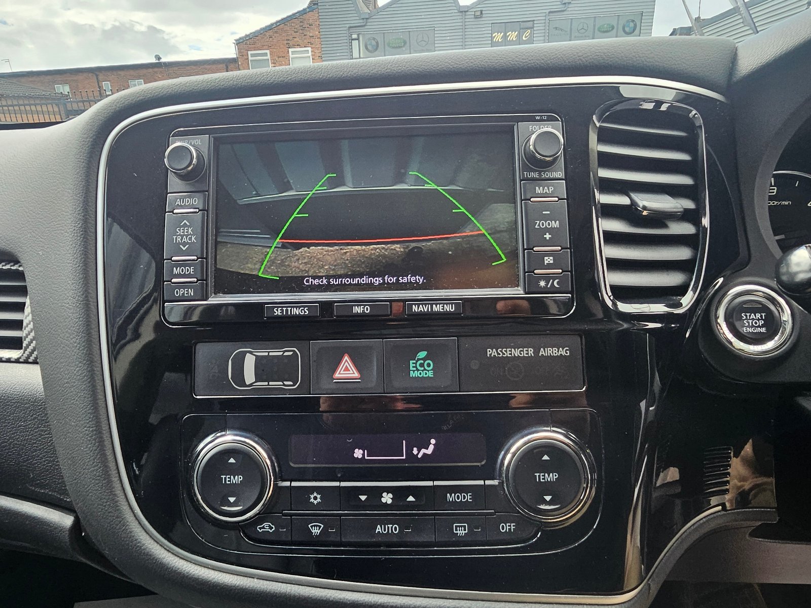 Mitsubishi Outlander - Image 27