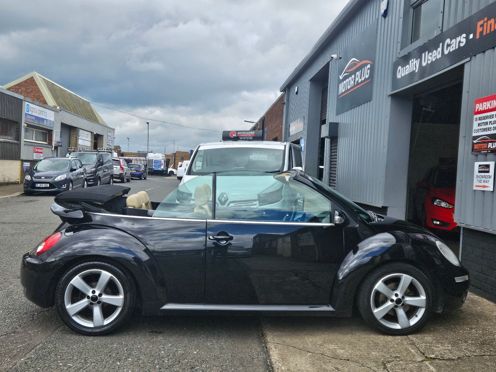 Volkswagen Beetle - Image 7
