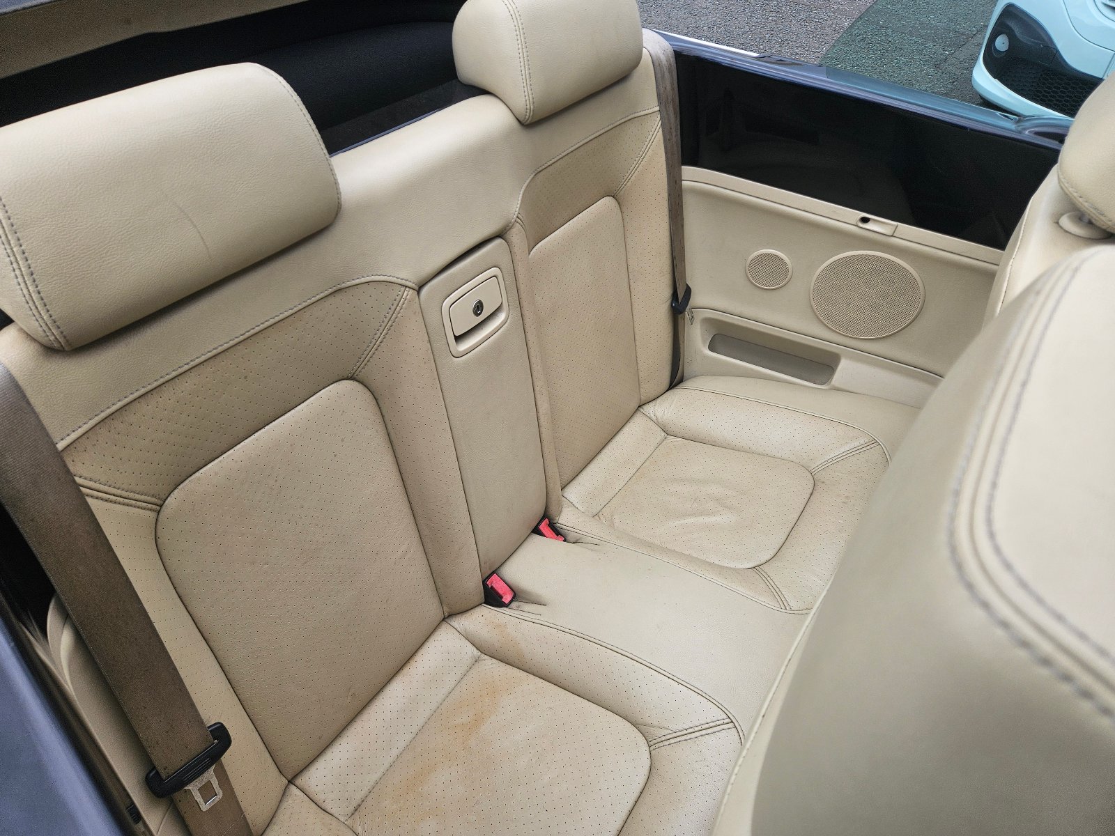 Volkswagen Beetle - Image 9