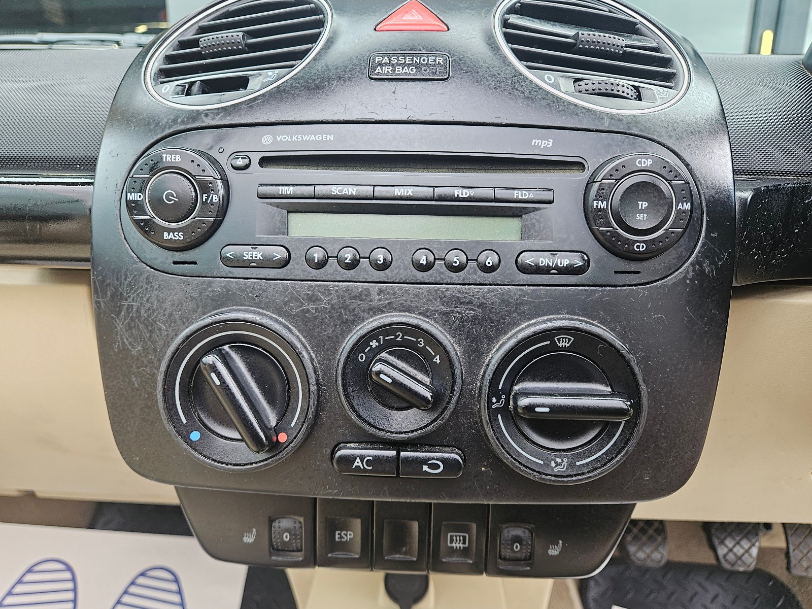 Volkswagen Beetle - Image 20