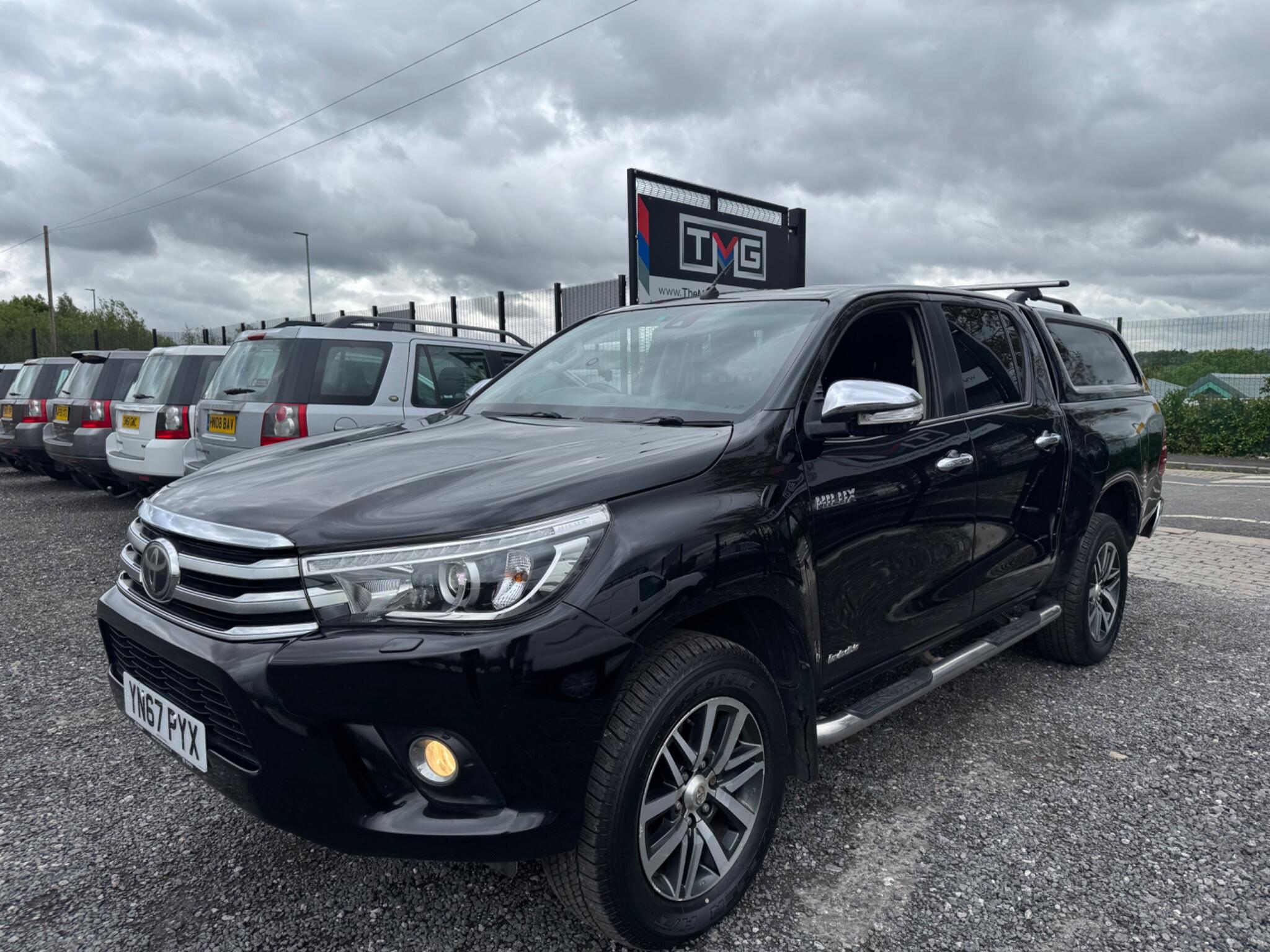 Toyota Hilux - Image 10