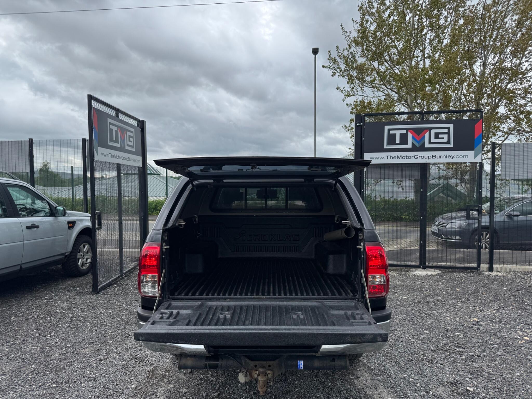 Toyota Hilux - Image 15