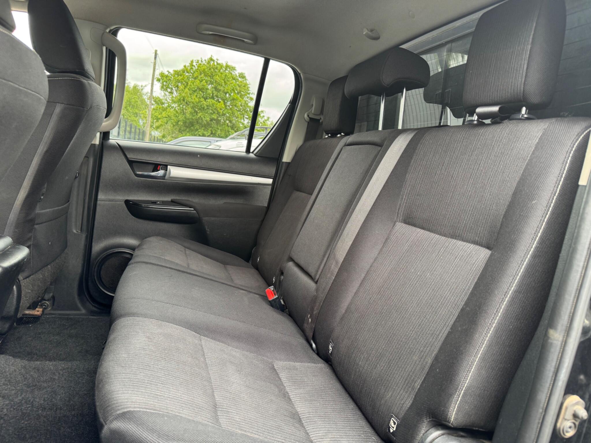 Toyota Hilux - Image 28