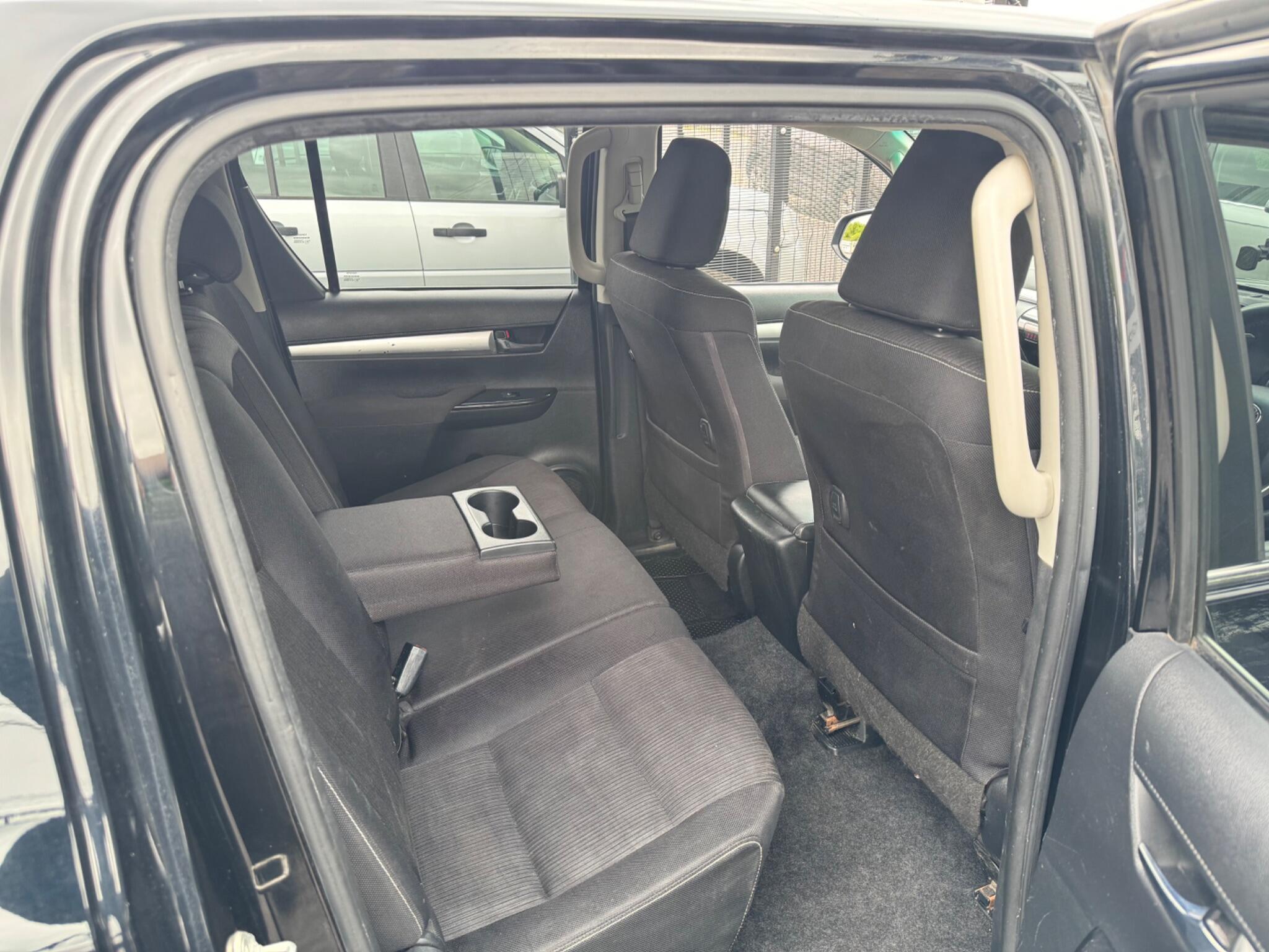 Toyota Hilux - Image 29