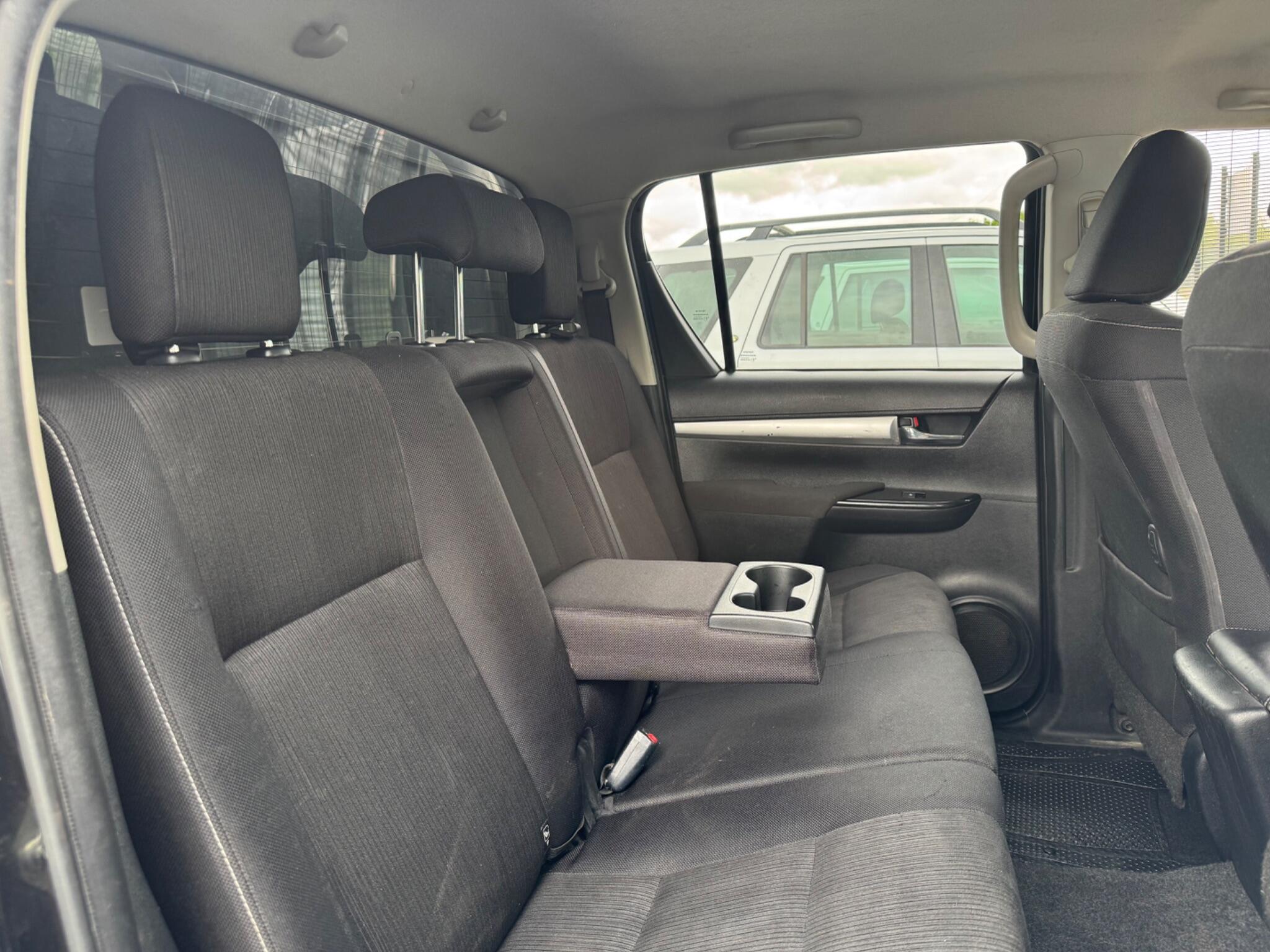 Toyota Hilux - Image 30