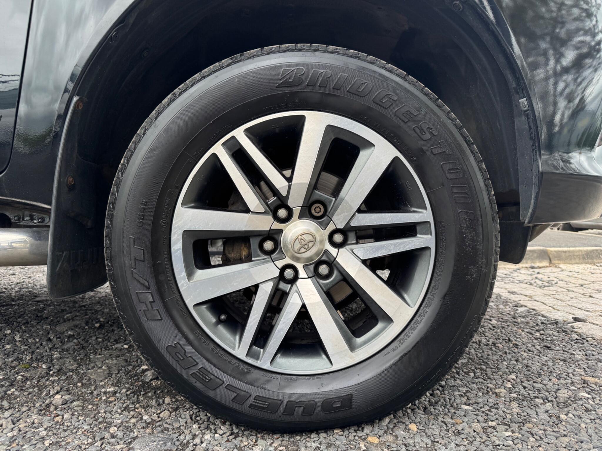 Toyota Hilux - Image 31