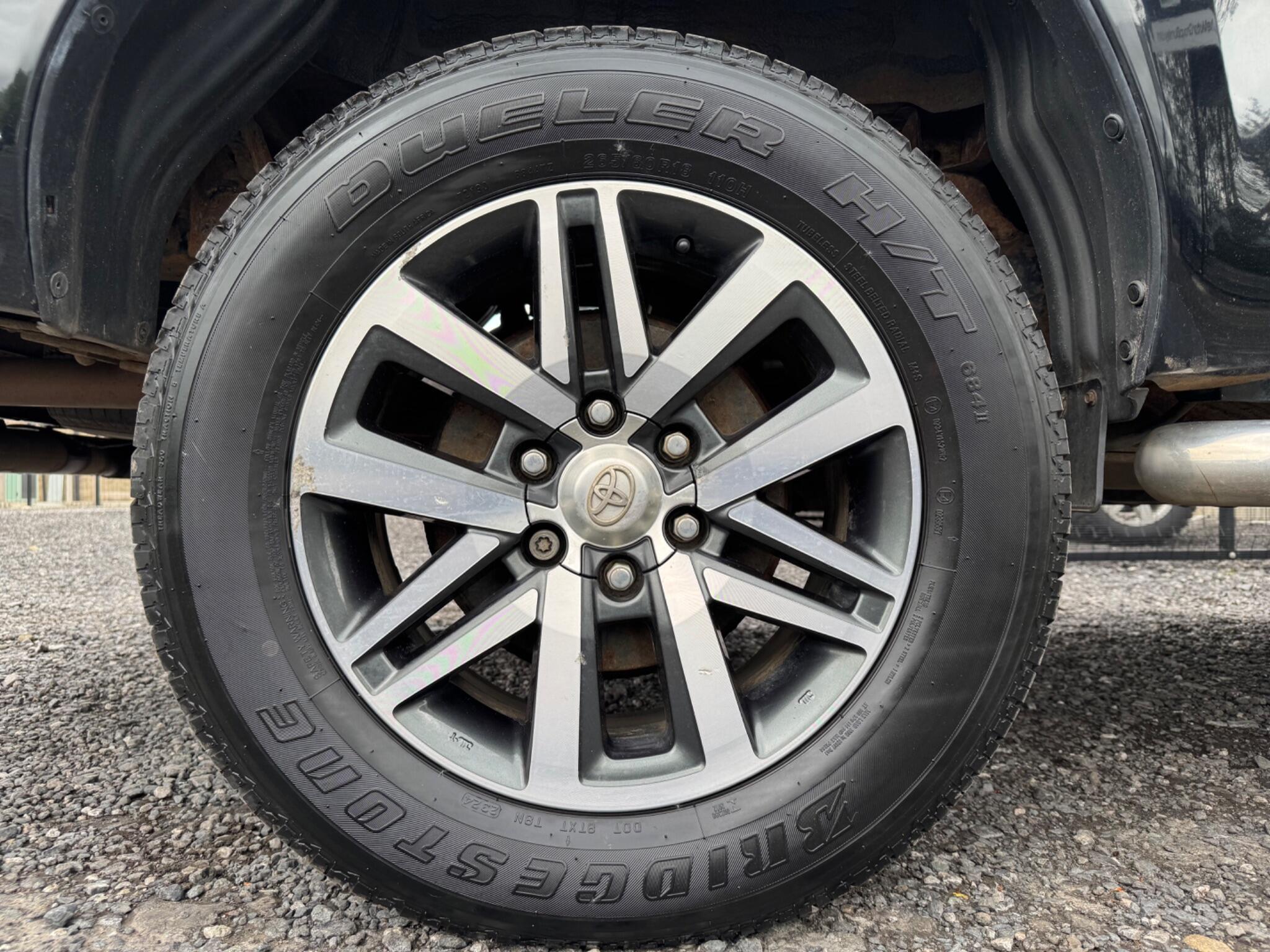 Toyota Hilux - Image 34