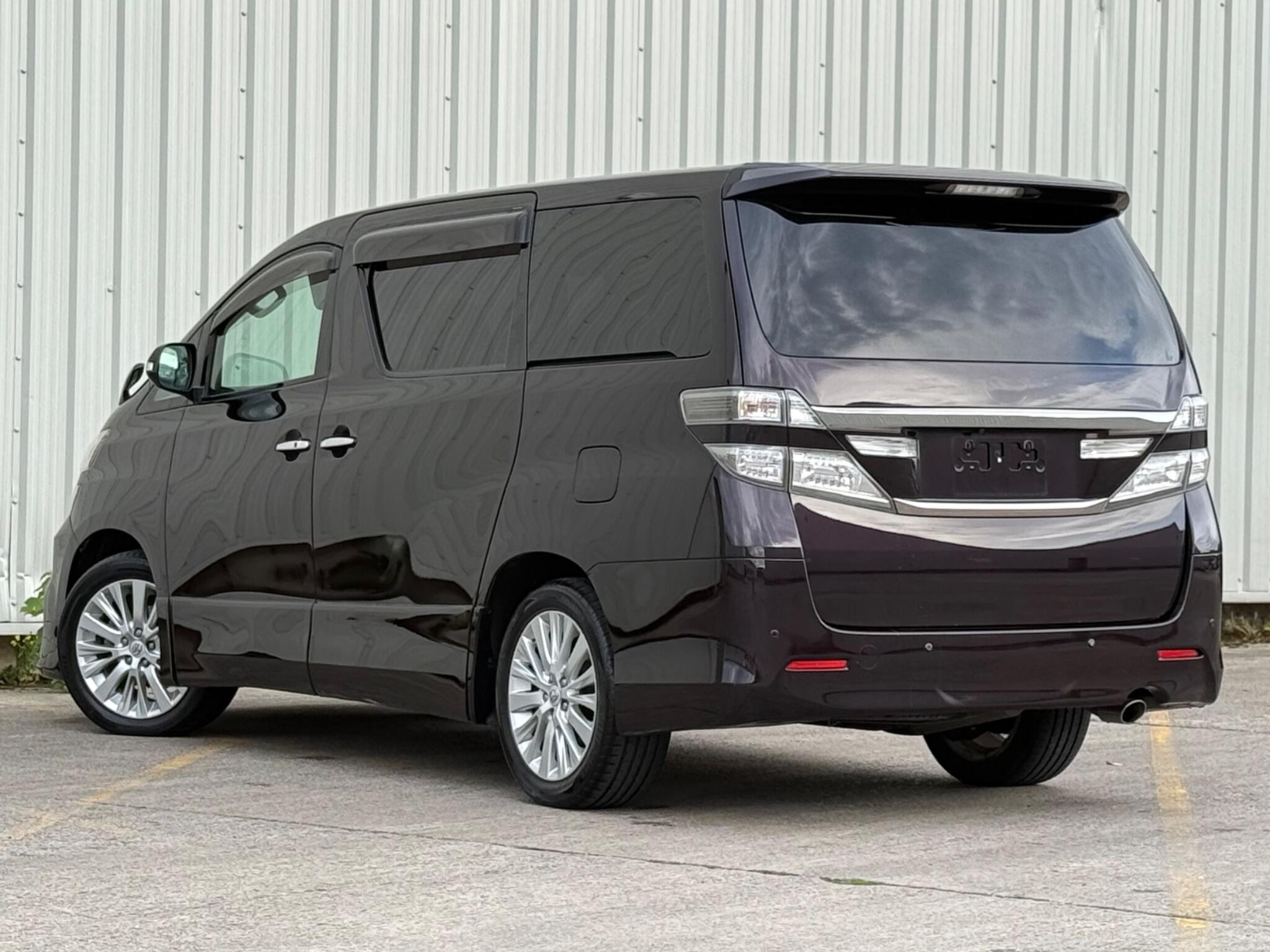 Toyota Vellfire - Image 20