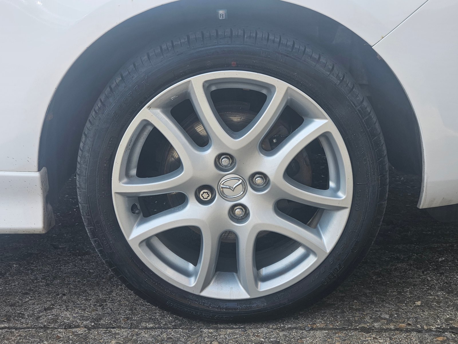 Mazda MAZDA2 - Image 8