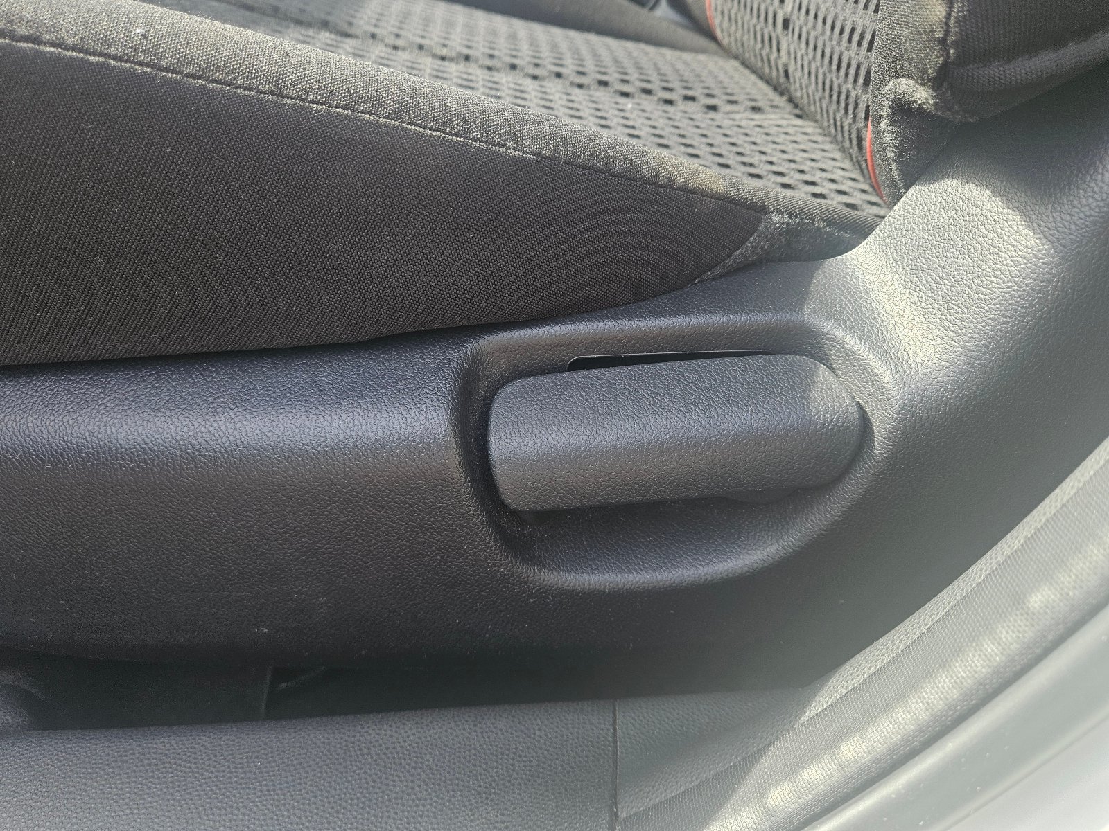 Mazda MAZDA2 - Image 20