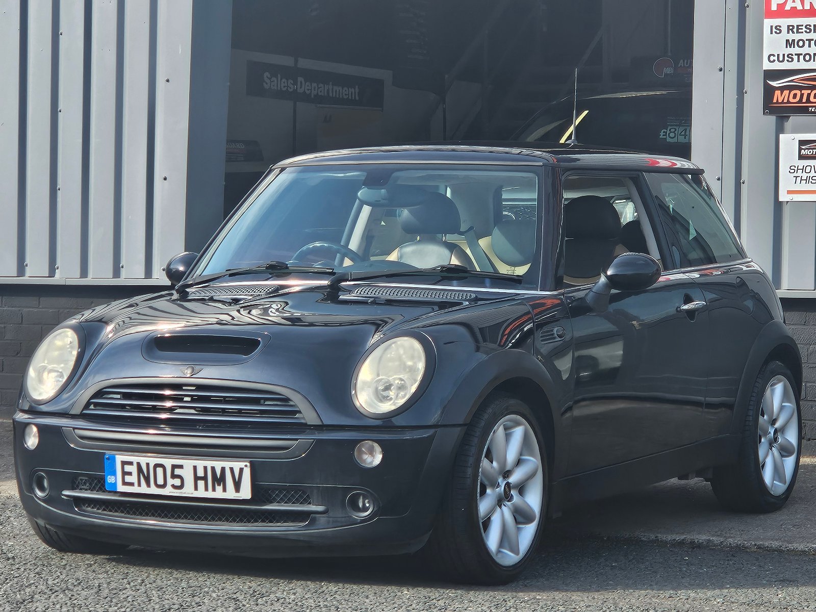 MINI Hatch - Image 5