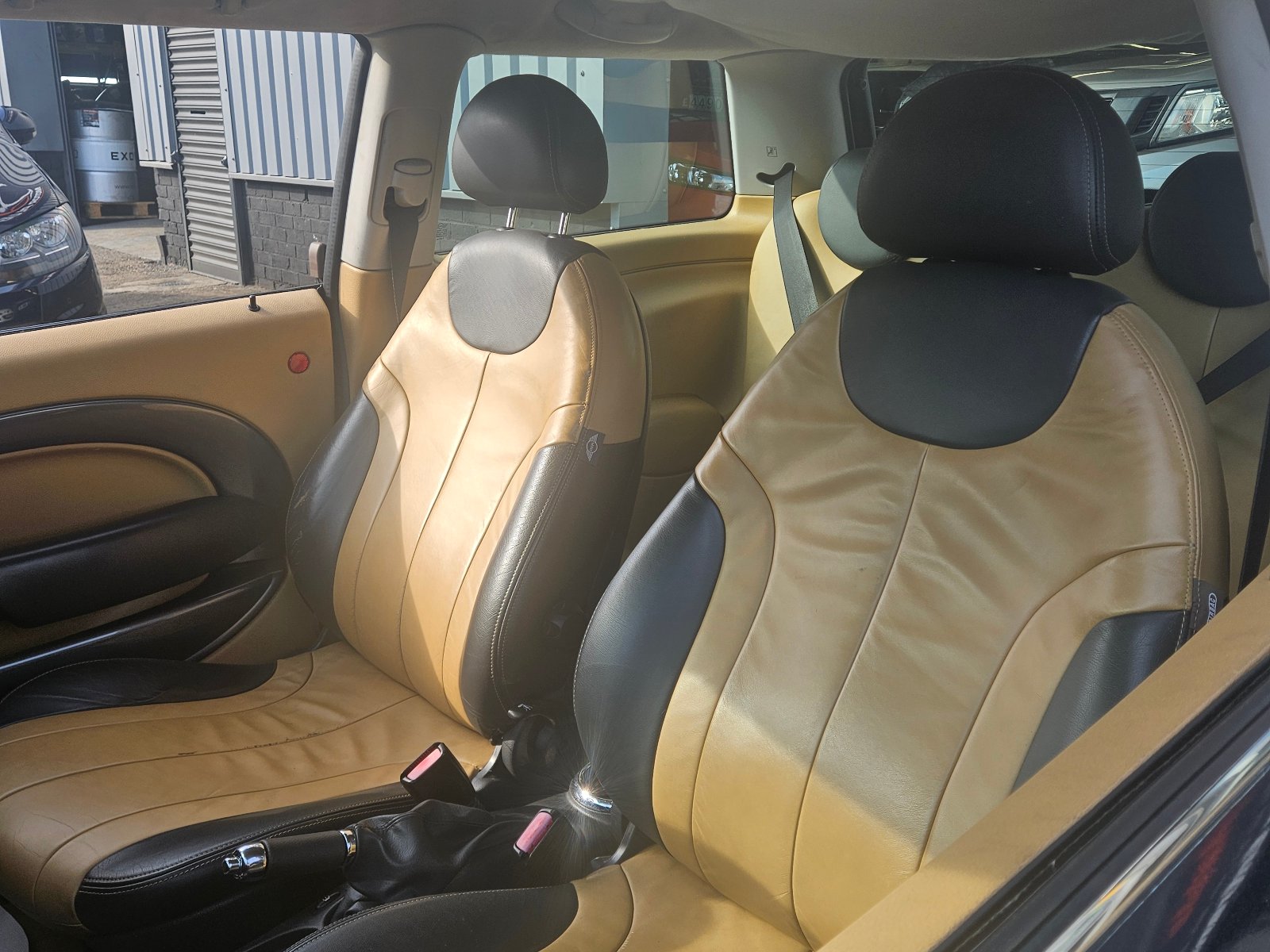 MINI Hatch - Image 9