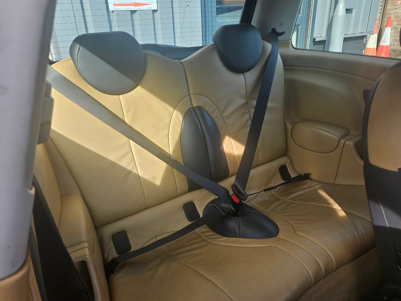 MINI Hatch - Image 12