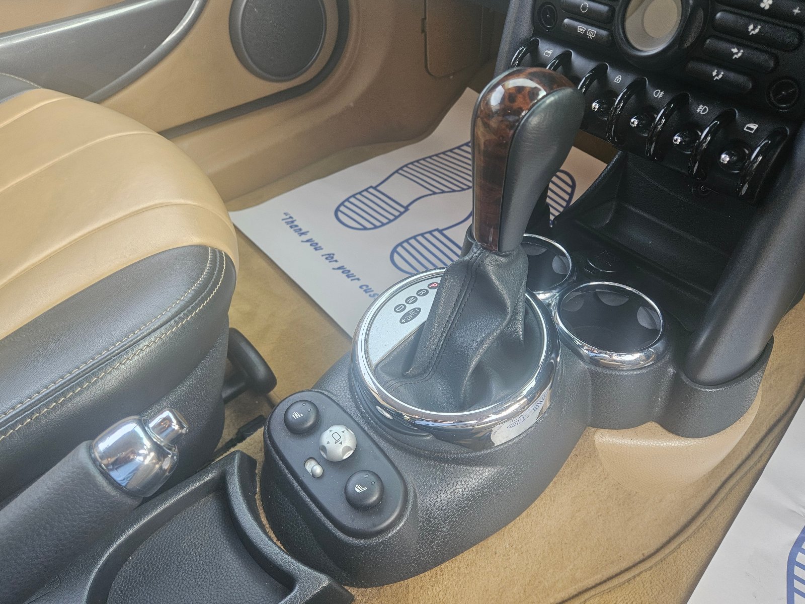 MINI Hatch - Image 23