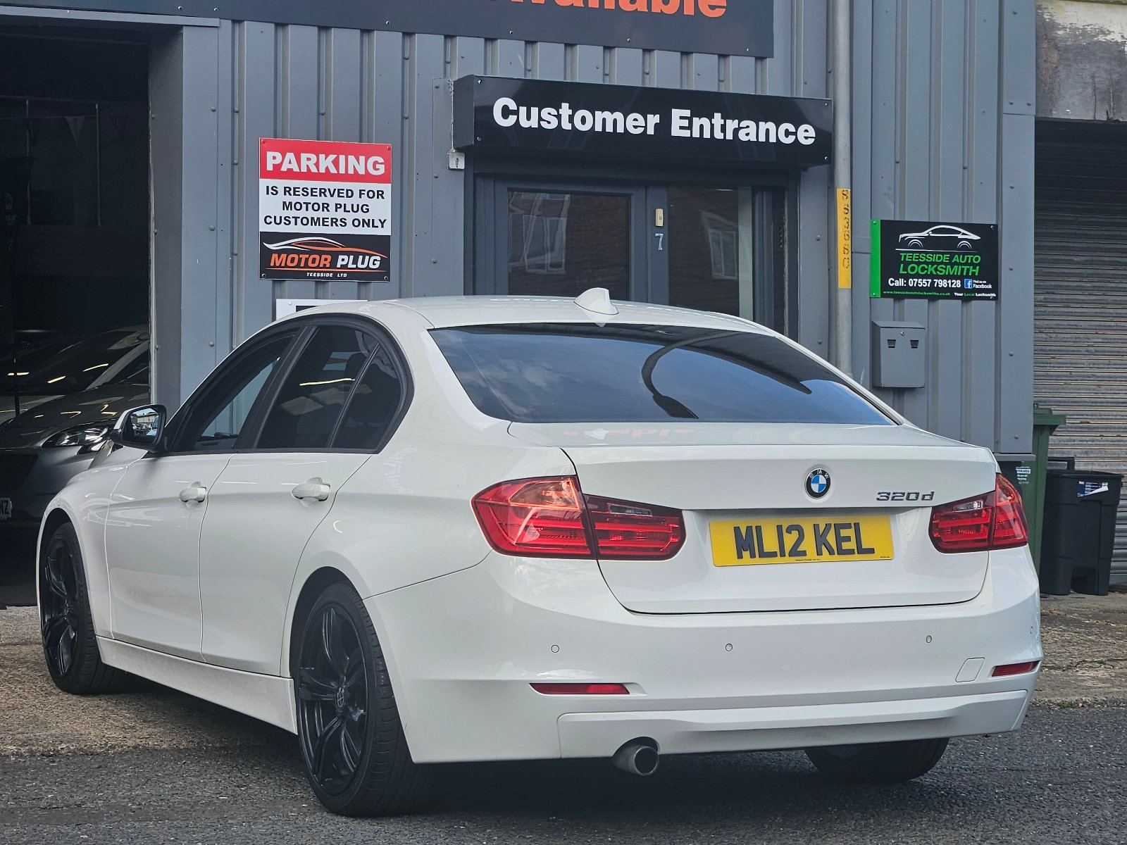 BMW 3 Series - Image 2