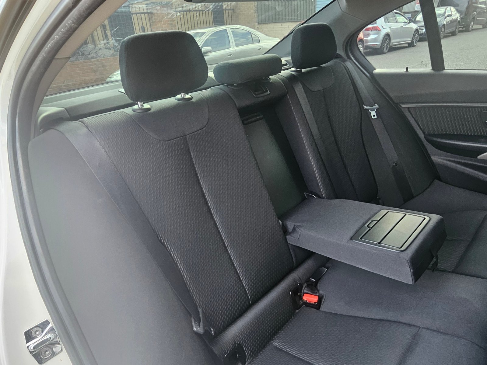 BMW 3 Series - Image 15