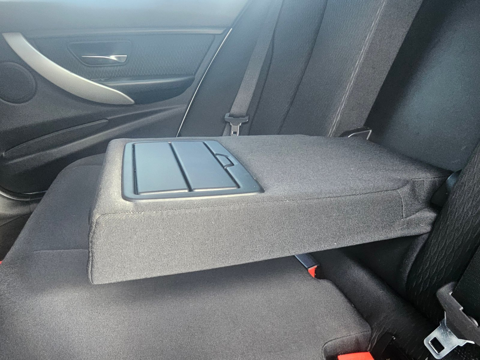 BMW 3 Series - Image 18