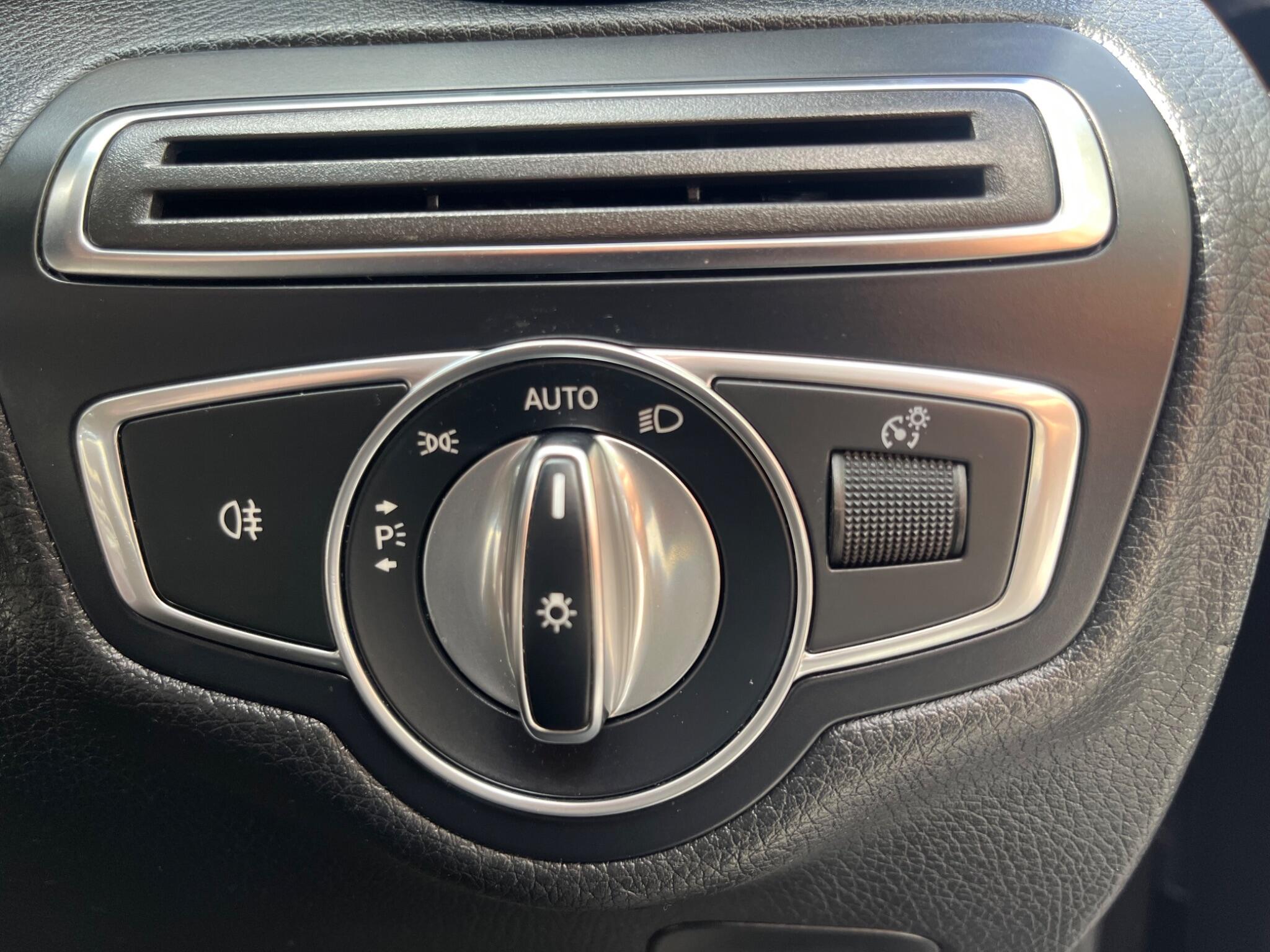 Mercedes C Class - Image 31