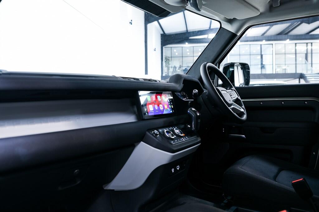 Land Rover Defender 110 - Image 14