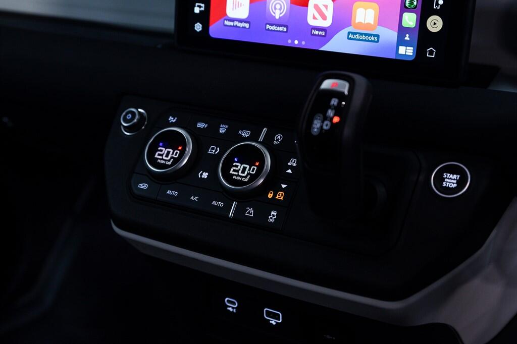 Land Rover Defender 110 - Image 18