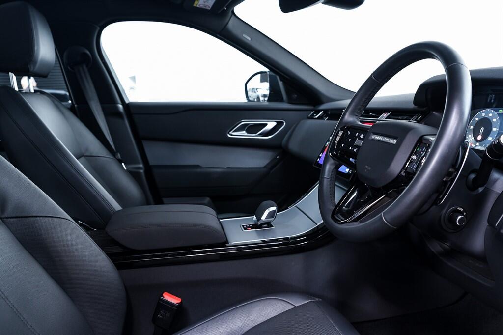 Land Rover Range Rover Velar - Image 11