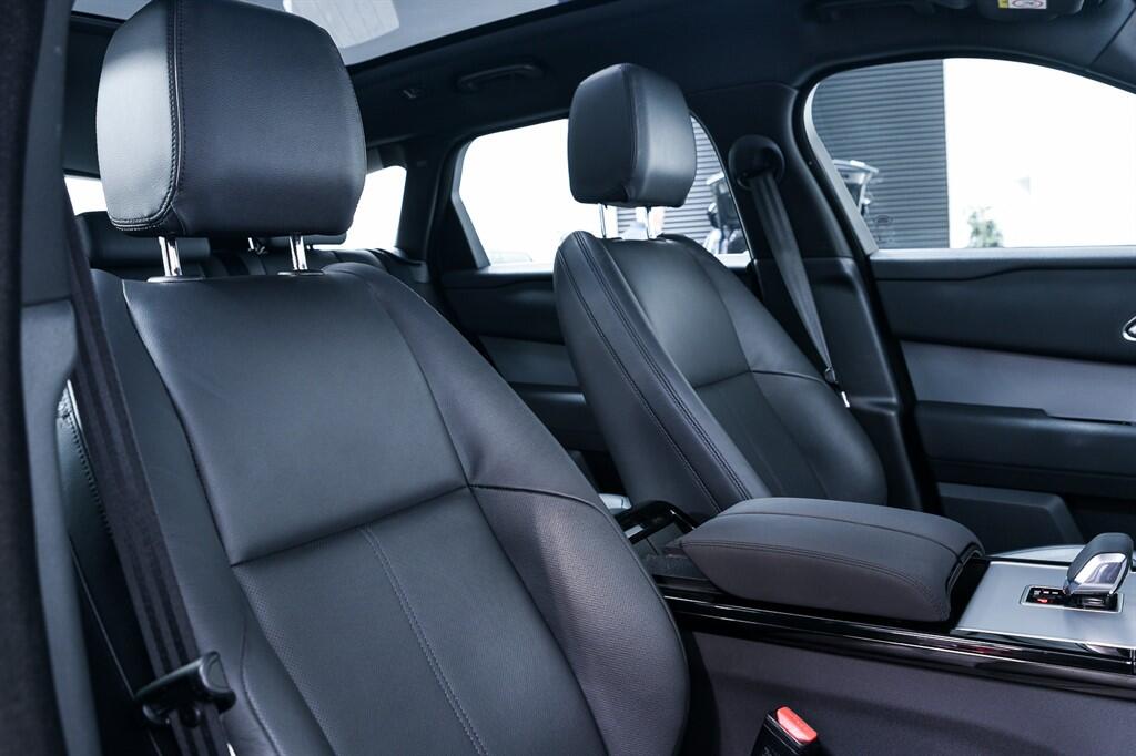 Land Rover Range Rover Velar - Image 12