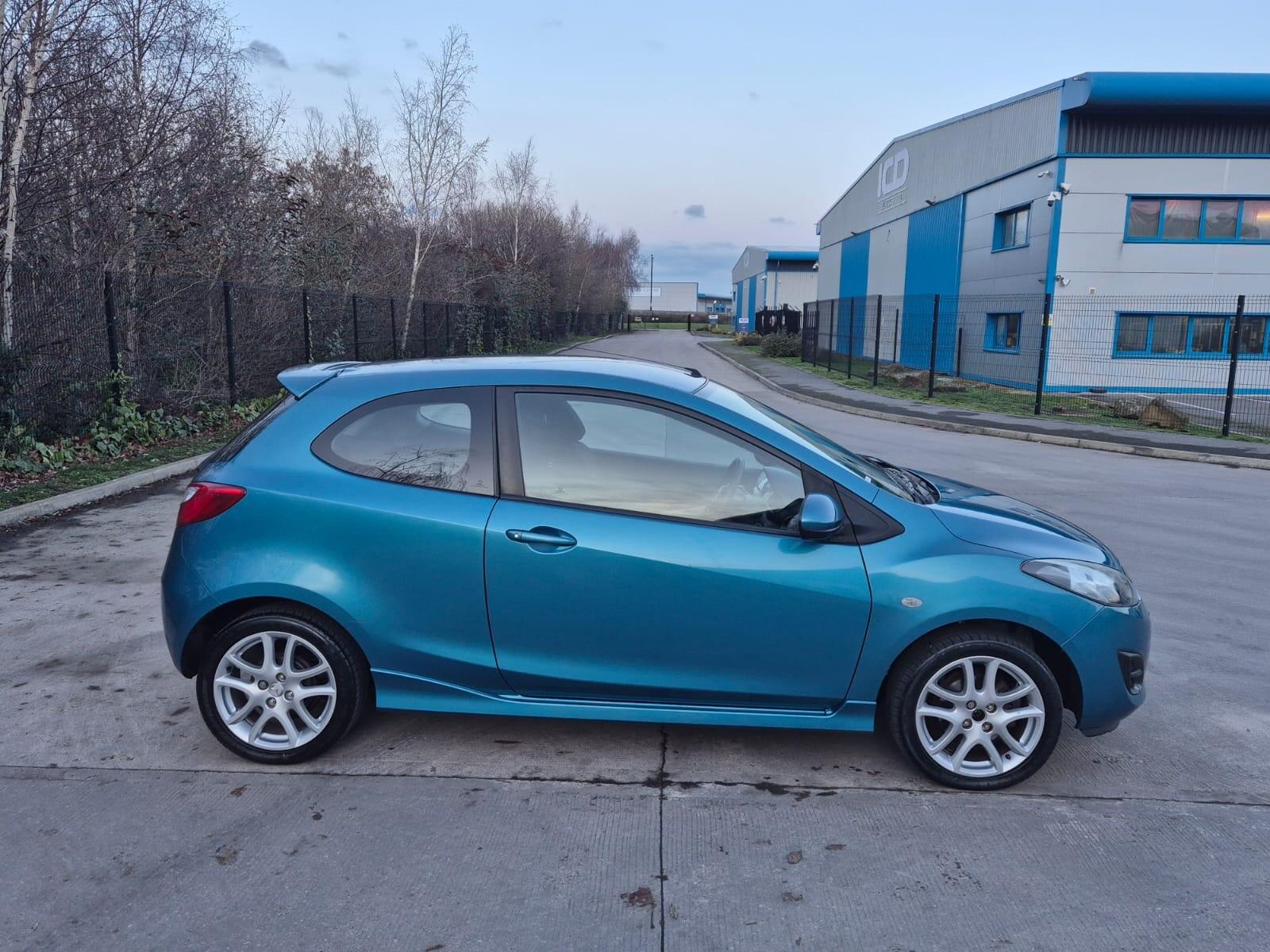 Mazda MAZDA2 - Image 12